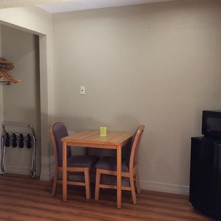 Stratford House Inn And Suites Temple Pokoj fotografie
